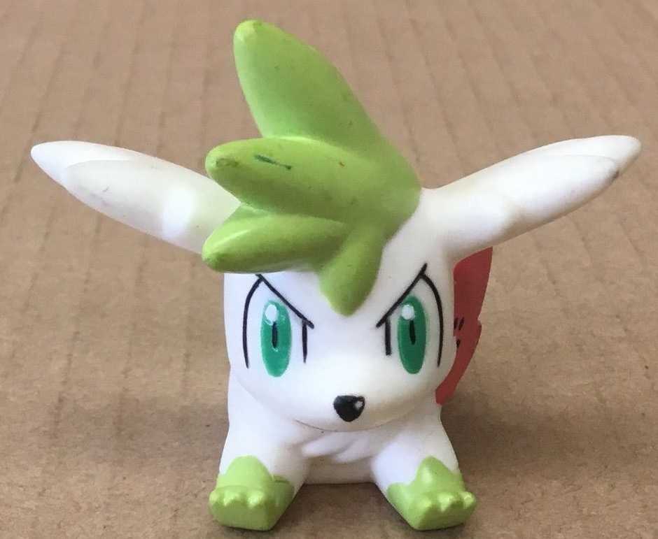 2008 Authentic Pokemon Finger Puppet Shaymin Sky Form Nintendo Bandai