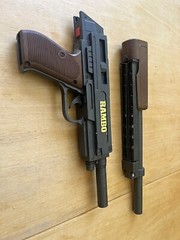 1985 ARCO RAMBO P-38DART GUN With Accessory