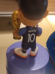ZURU FIFA Ballers super rare Killian Mbappe & rare Lionel Messi get baller San