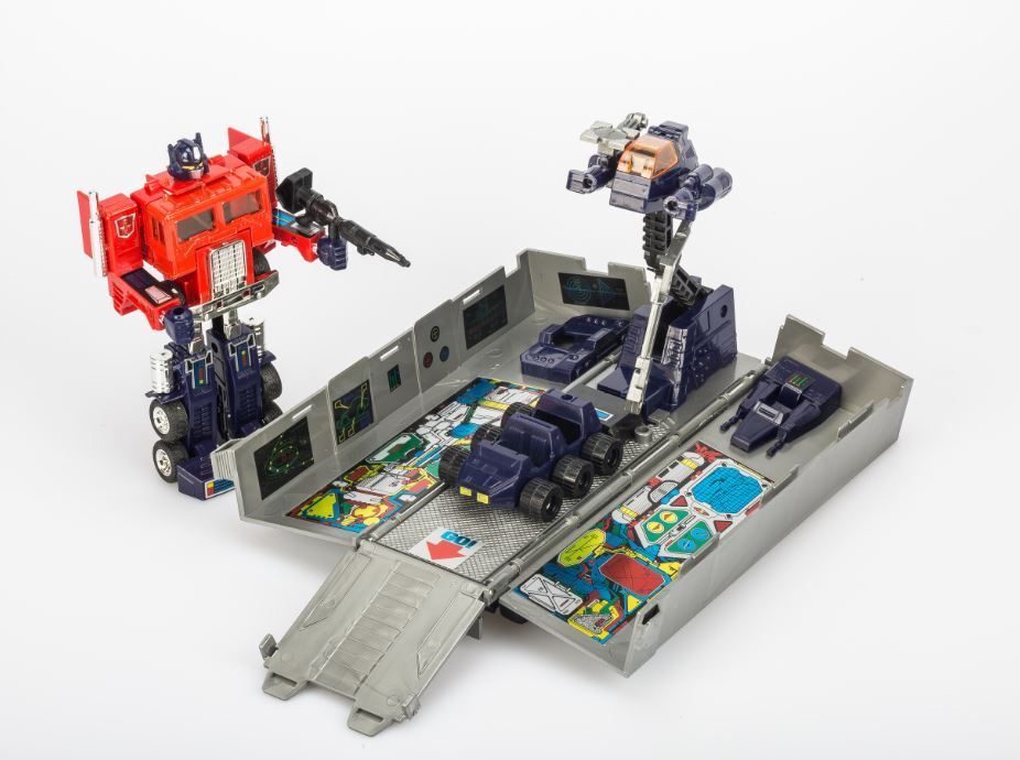 Transform G1 Optimus prime complete Red/Black/White/Bright/Clear/Golden MISB