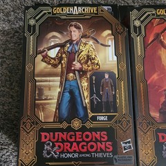Lot Of 2 Dungeons & Dragons Action Figures Holga & Forge NEW