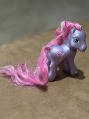 My Little Pony G3 PETAL BLOSSOM 2002 Hasbro Long Styled Pink Tinsel Hair
