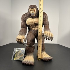 Animal Planet Giant Bigfoot Sasquatch Figure 15 in. Toys R Us With Original Tag