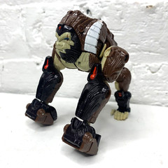 Transformers Cybertron Jungle Planet Optimus Prime Ape Deluxe Class Primal