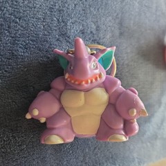 Vintage 1999 Pokemon Burger King Nidoking Keychain With Pokeball