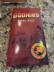 The Goonies Complete Set Of 5 Mezco Figures W Bonus Copper Bones